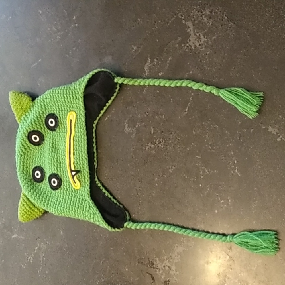 Chaos headwear in green.